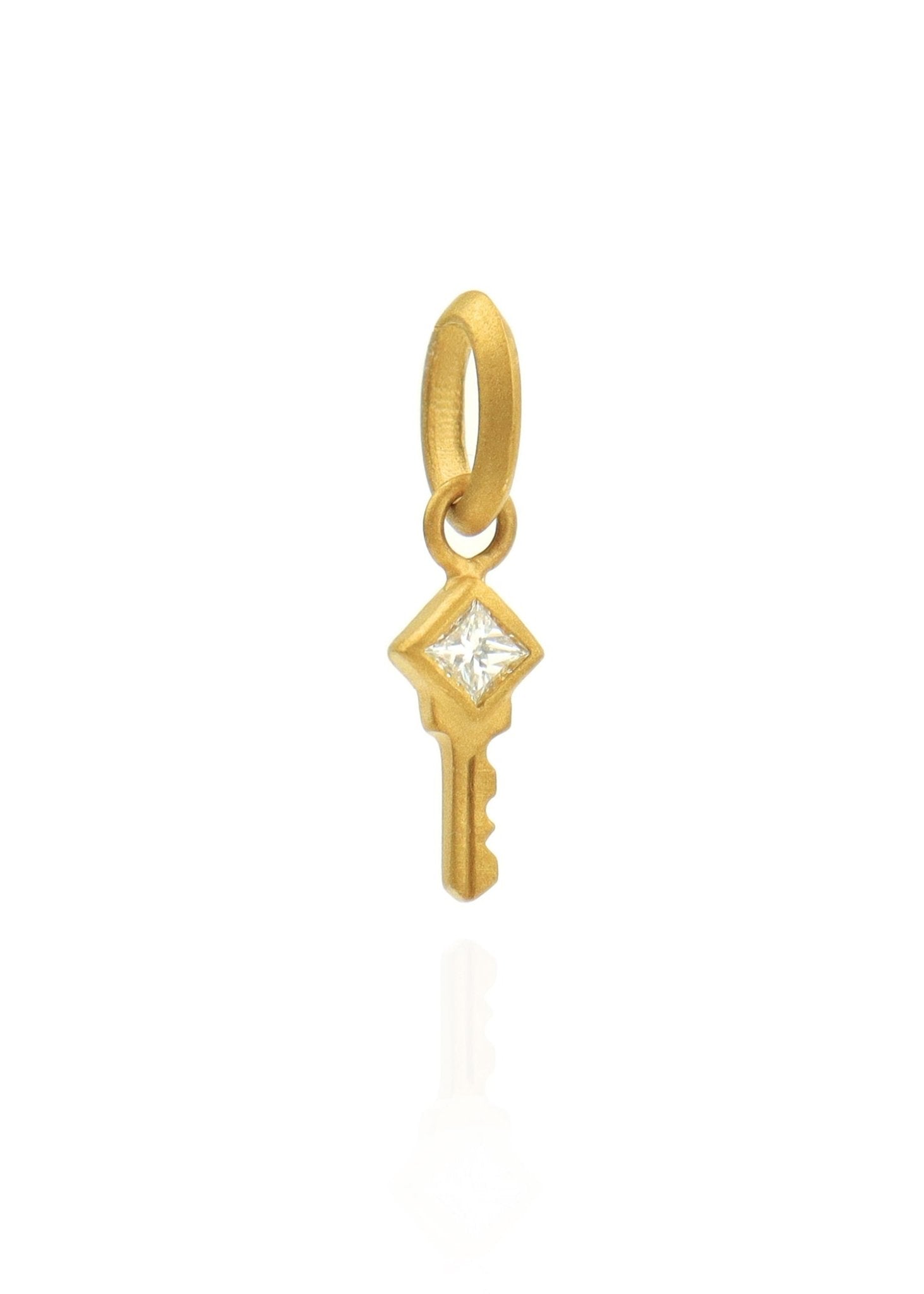 Princess Key Emblem – Meili Fine Jewelry